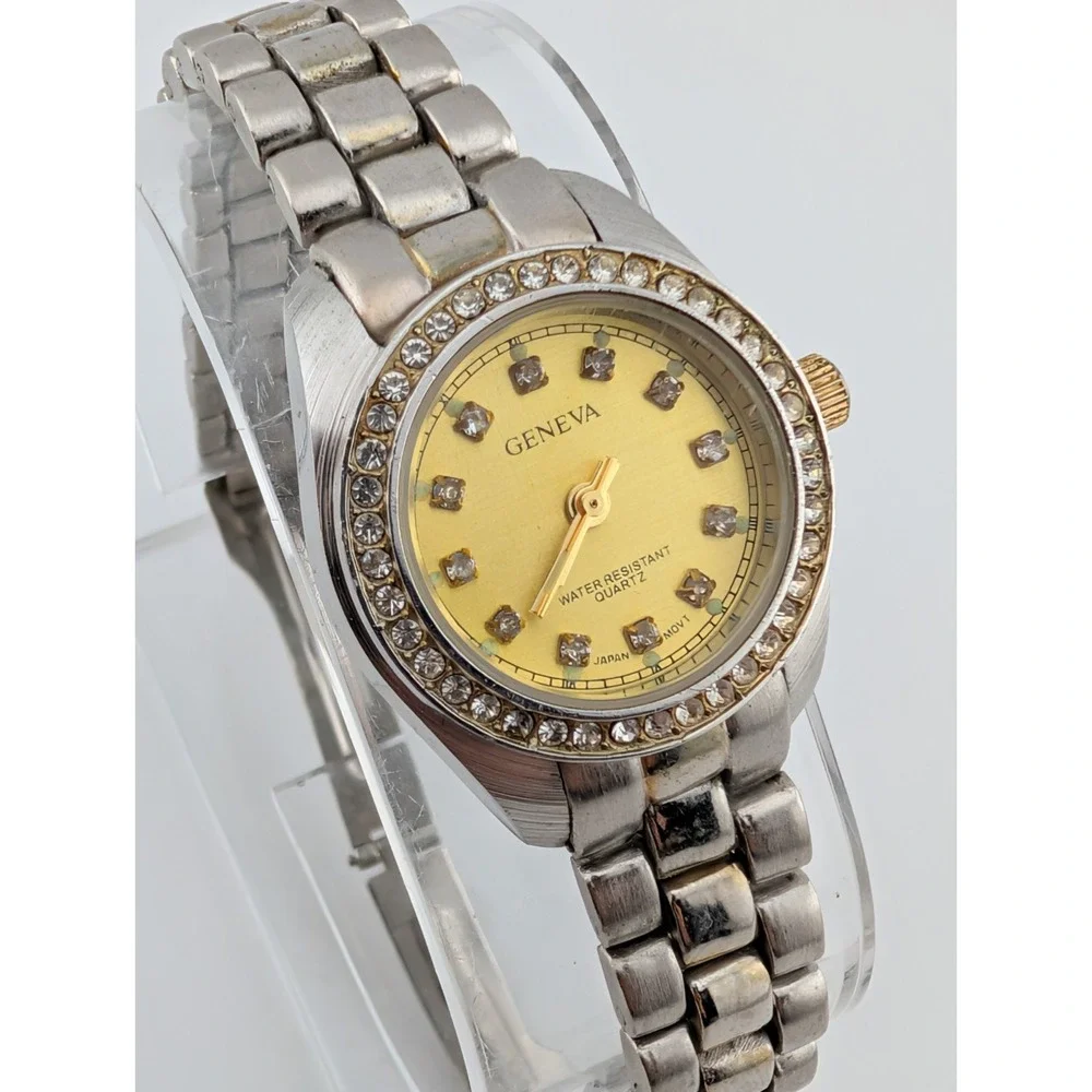 Geneva Watch Women 26mm Case Crystal Bezel 7.25